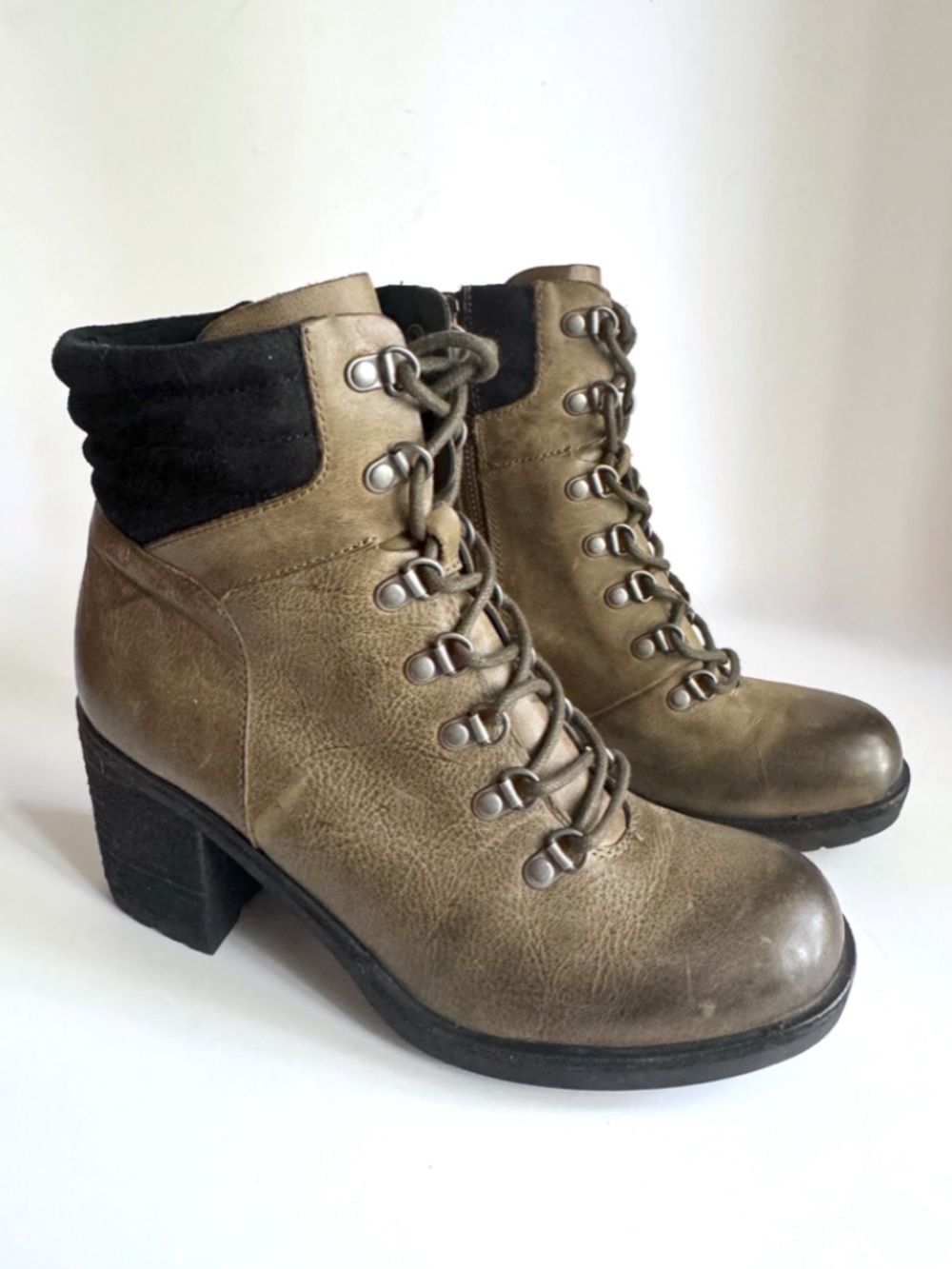 Kork-Ease Disna Heeled Hiker Boots Size 8